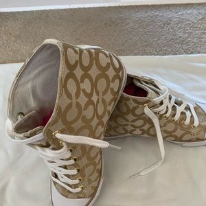 Coach  shoes